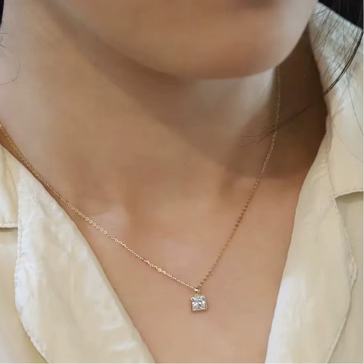 Pendentif Amina en Argent